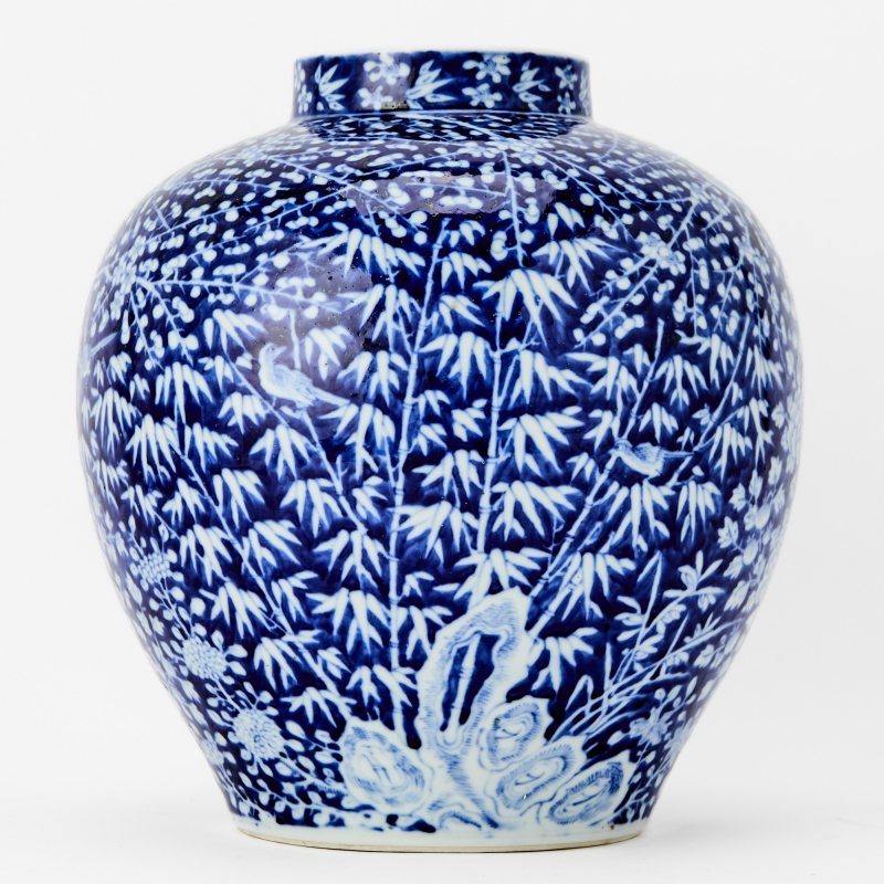 A Chinese Blue and White Porcelain Jar