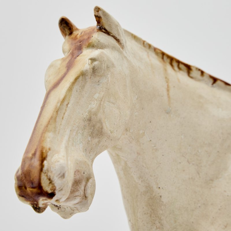 A Chinese Sancai Glazed Pottery Equestrian Figure - 图6