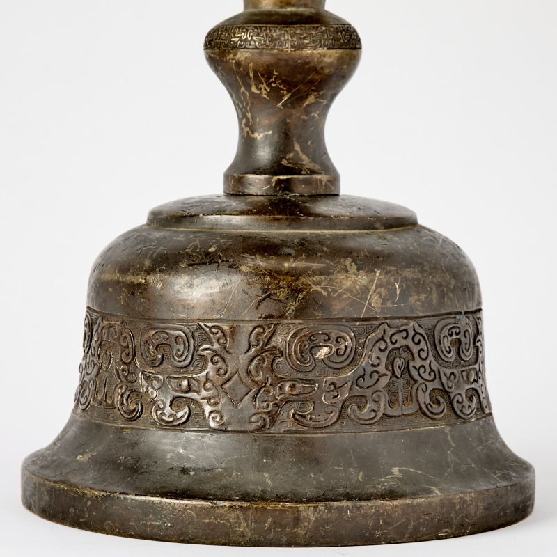 A Large Chinese Cast Bronze Temple Candle Holder - 图3