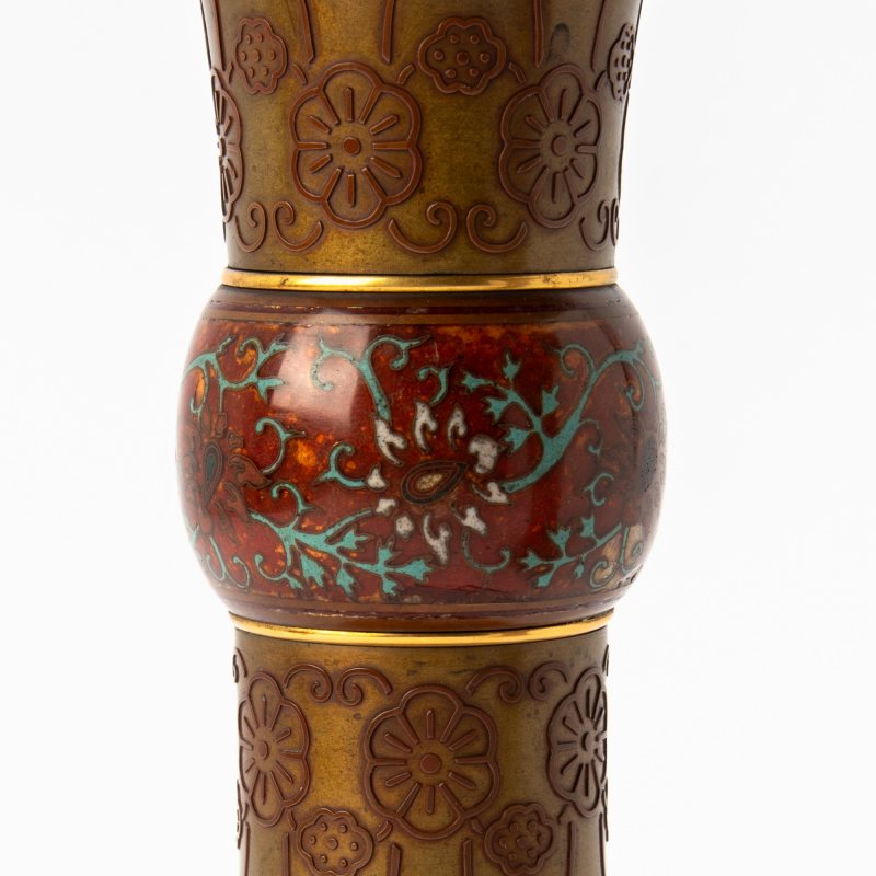 An Unusual Pair of Chinese Cloisonné Enamel and Bronze Vases - 图4