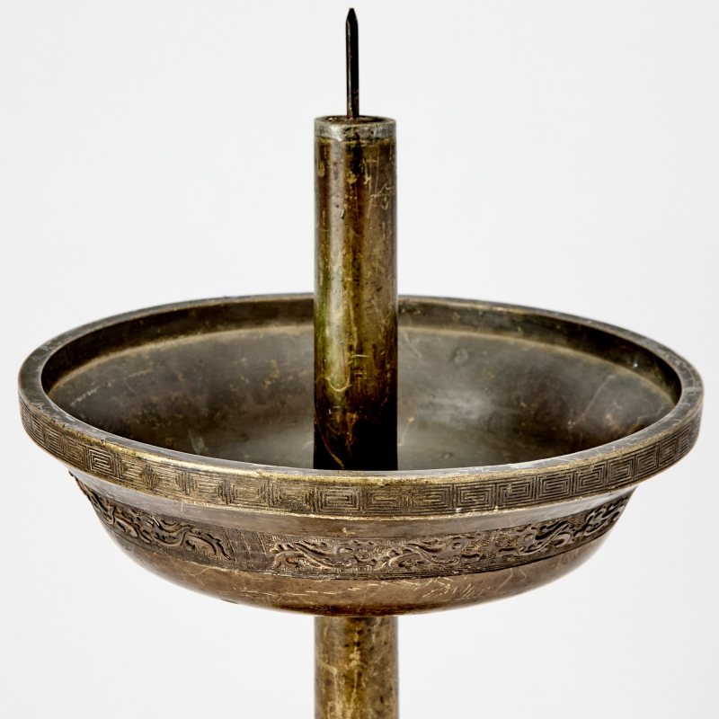 A Large Chinese Cast Bronze Temple Candle Holder - 图4