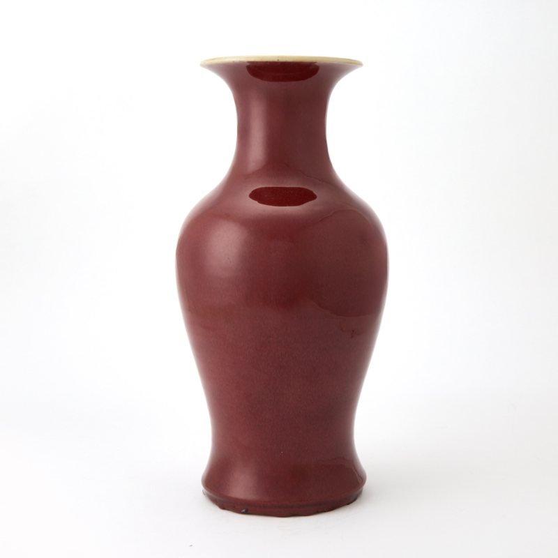 A Chinese Copper Red Glazed Porcelain Vase - 图2
