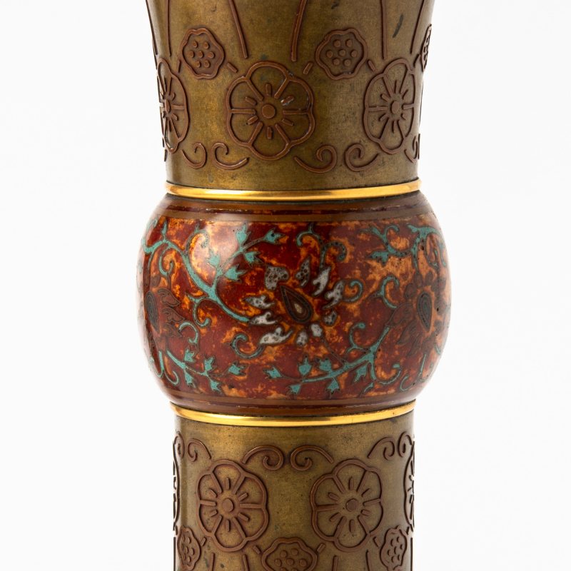 An Unusual Pair of Chinese Cloisonné Enamel and Bronze Vases - 图5