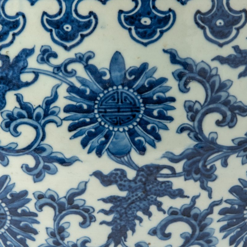 A Large Chinese Blue and White Porcelain Arrow Vase - 图4