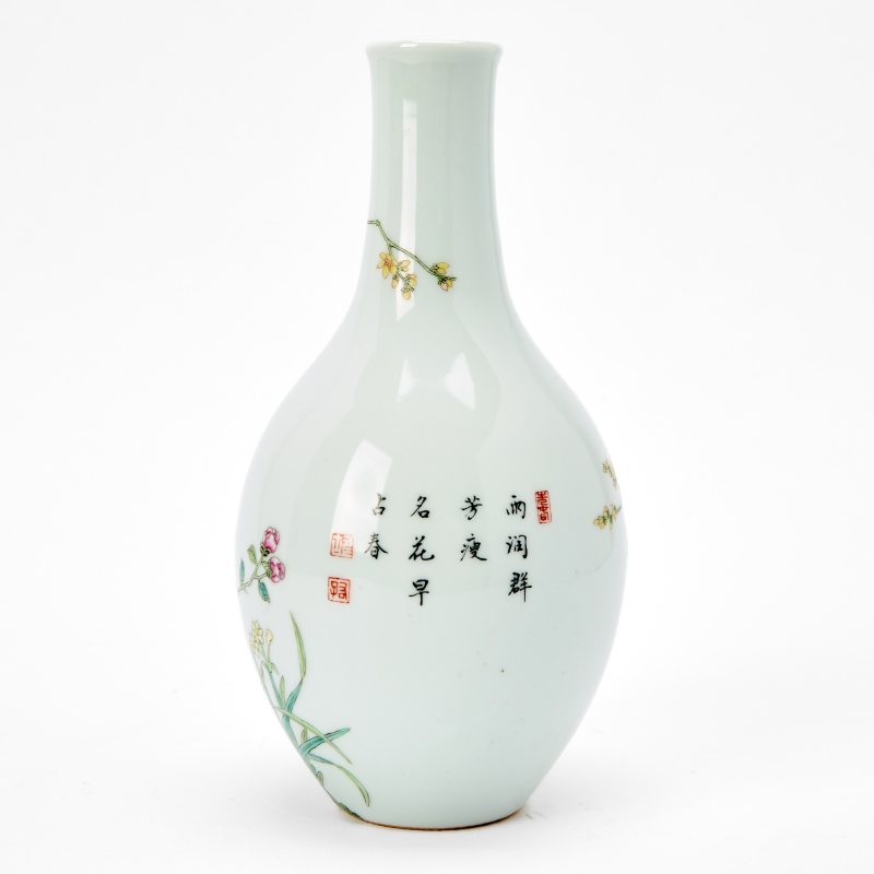 A Chinese Enameled Porcelain Bottle Vase - 图2