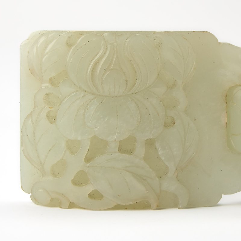 A Chinese Carved Celadon Jade Two-Part Belt Buckle - 图4