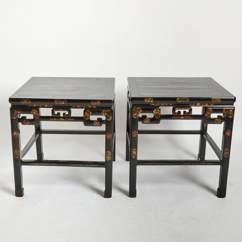 A Pair of Chinese Lacquered Wood Tables - 图2