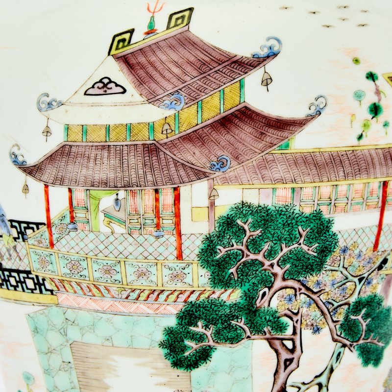 A Chinese Enameled Porcelain Vase - 图4