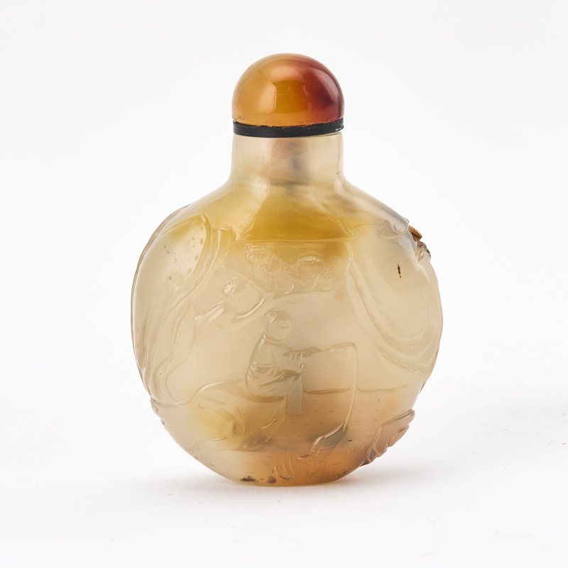 A Chinese Carved Suzhou Agate Snuff Bottle - 图3