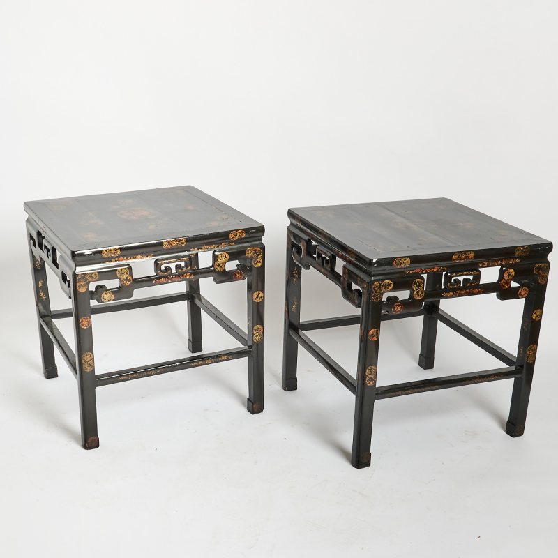 A Pair of Chinese Lacquered Wood Tables - 图3