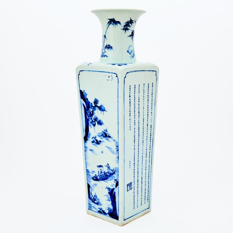 A Chinese Blue and White Porcelain Square Vase - 图2