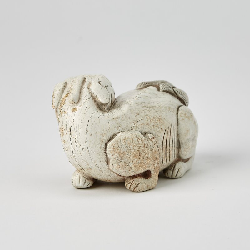 A Chinese Carved Jade Recumbent Qilin - 图5