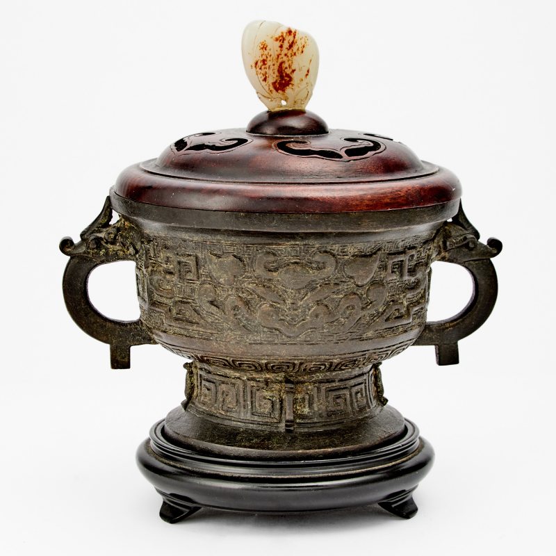 A Chinese Cast Bronze Censer, Gui