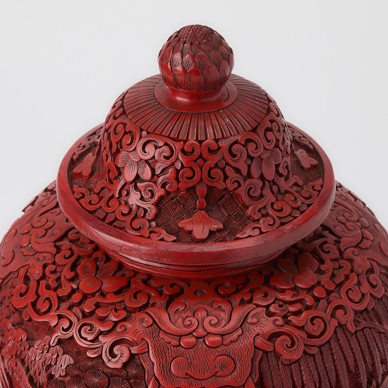 A Chinese Carved Cinnabar Lacquer Vase and Stand - 图7
