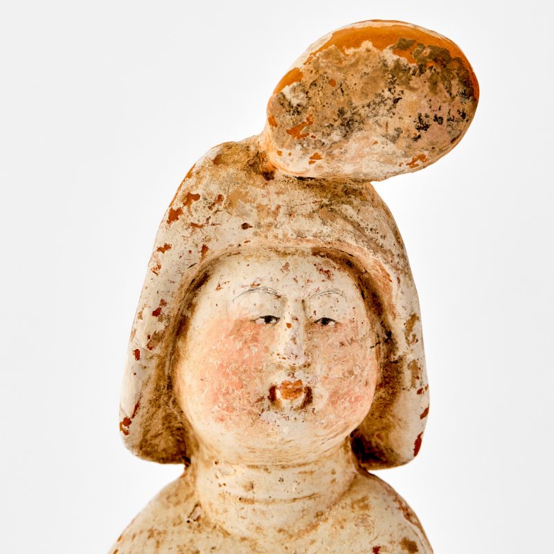 A Chinese Pottery Figure of a Lady - 图3
