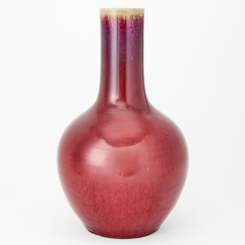A Chinese Flambe Glazed Porcelain Vase - 图2