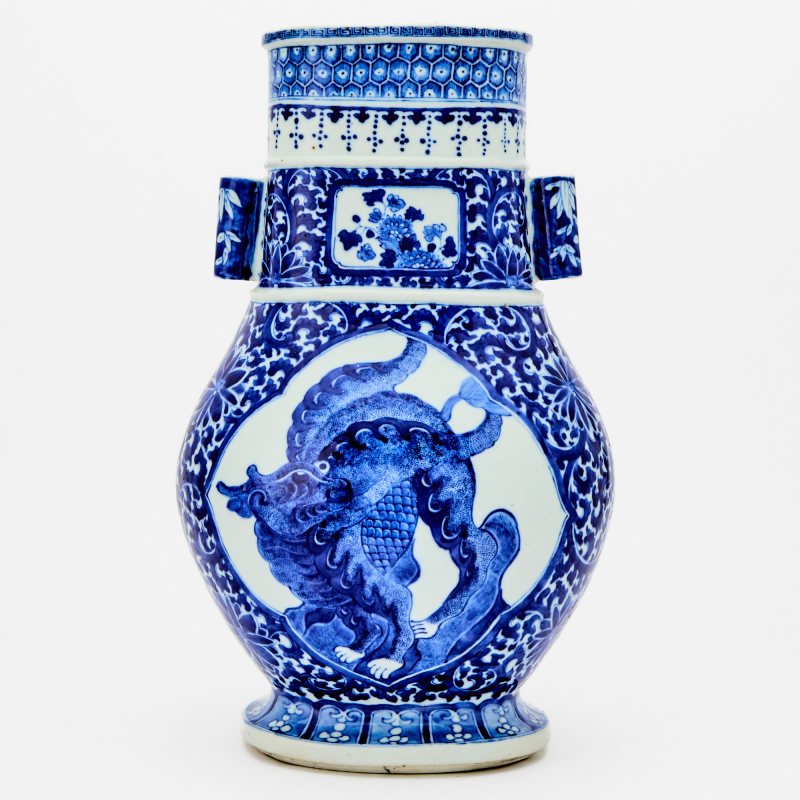 A Chinese Blue and White Porcelain Vase