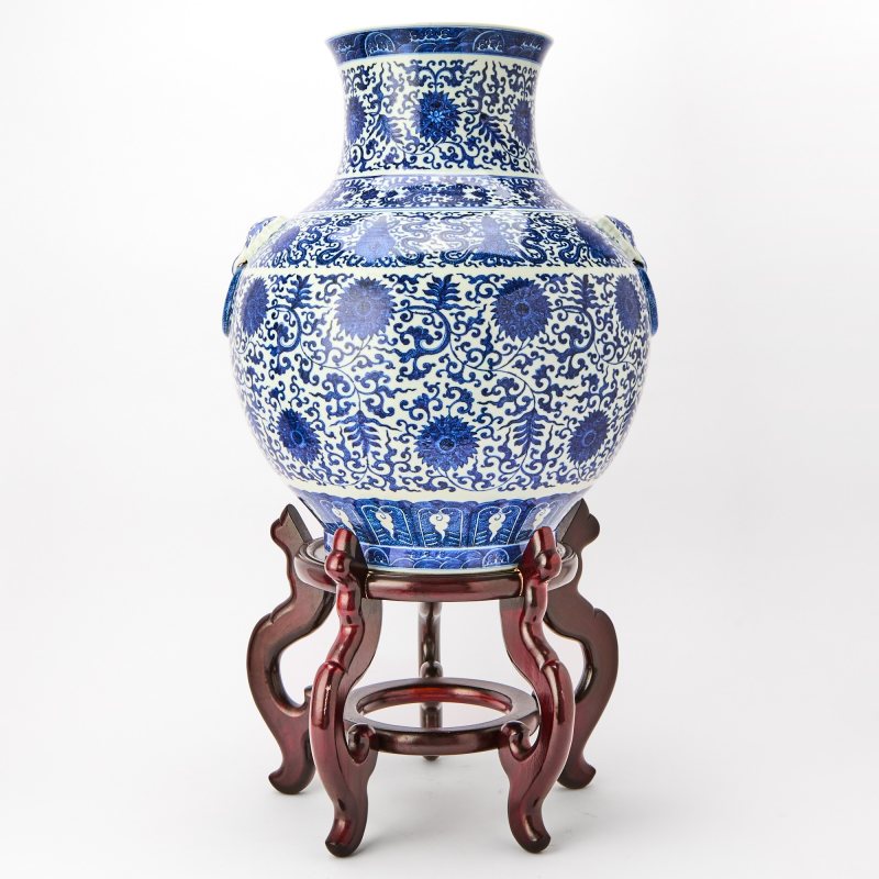 A Chinese Blue and White Porcelain Twin-Handled Vase