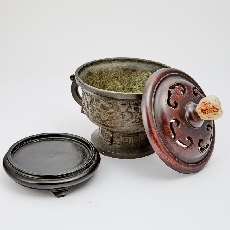 A Chinese Cast Bronze Censer, Gui - 图3