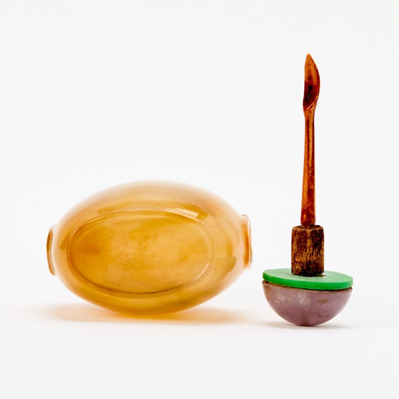 A Chinese Carved Agate Snuff Bottle - 图4