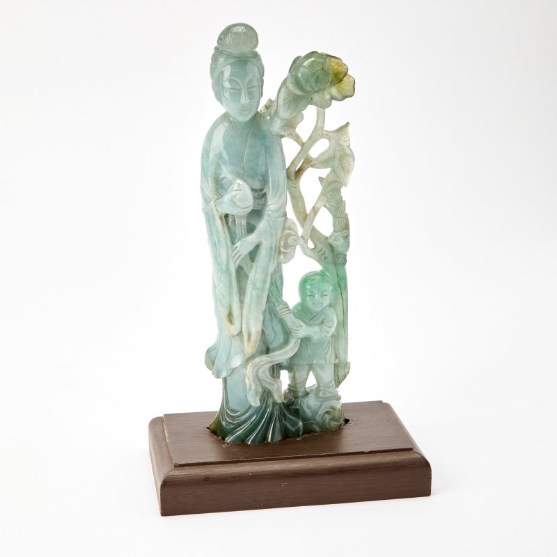A Chinese Jadeite Figural Group - 图2