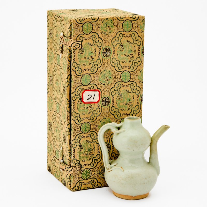 A Group of Four Chinese Glazed Ewers - 图2