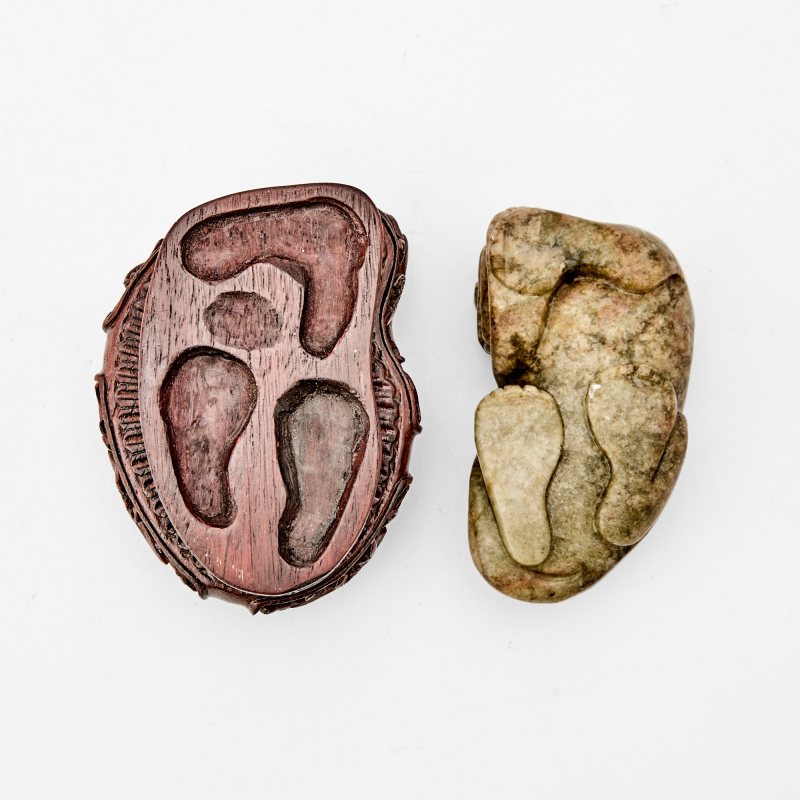 A Chinese Carved Mottled Jade Figural Carving - 图5