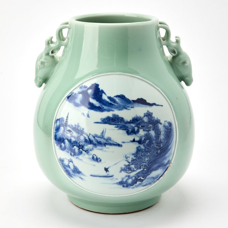 A Chinese Blue and White and Celadon Glazed Porcelain Hu Vase - 图2
