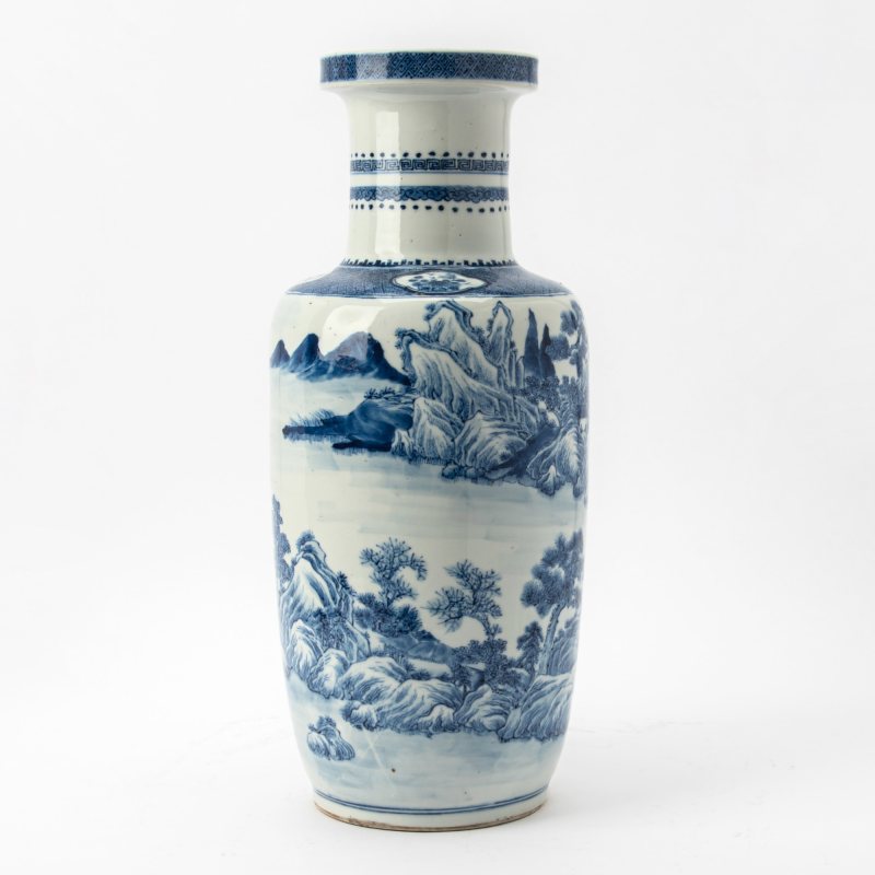 A Chinese Kangxi-Style Blue and White Porcelain Rouleau Vase