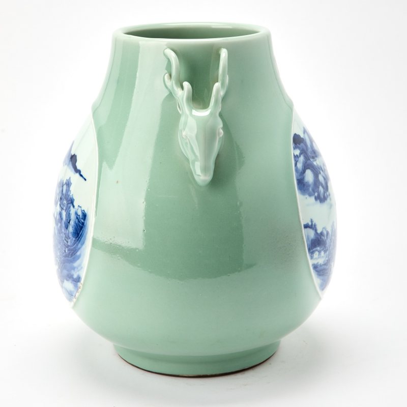 A Chinese Blue and White and Celadon Glazed Porcelain Hu Vase - 图3