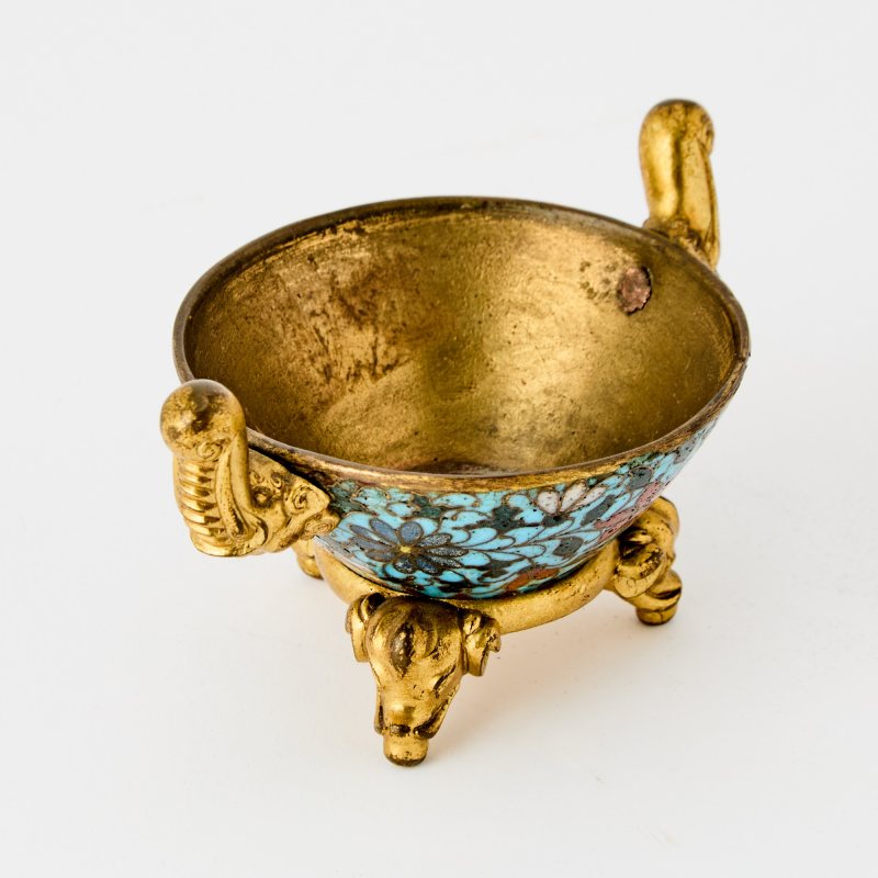 A Chinese Cloisonne Enamel Bronze Censer - 图9