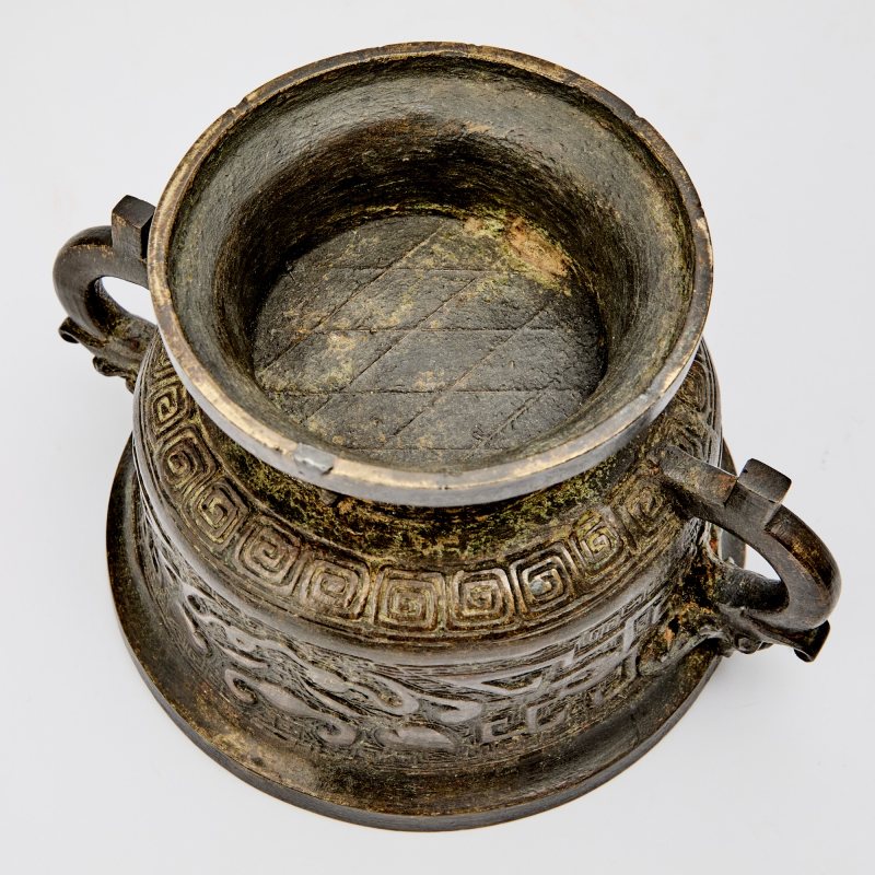 A Chinese Cast Bronze Censer, Gui - 图5