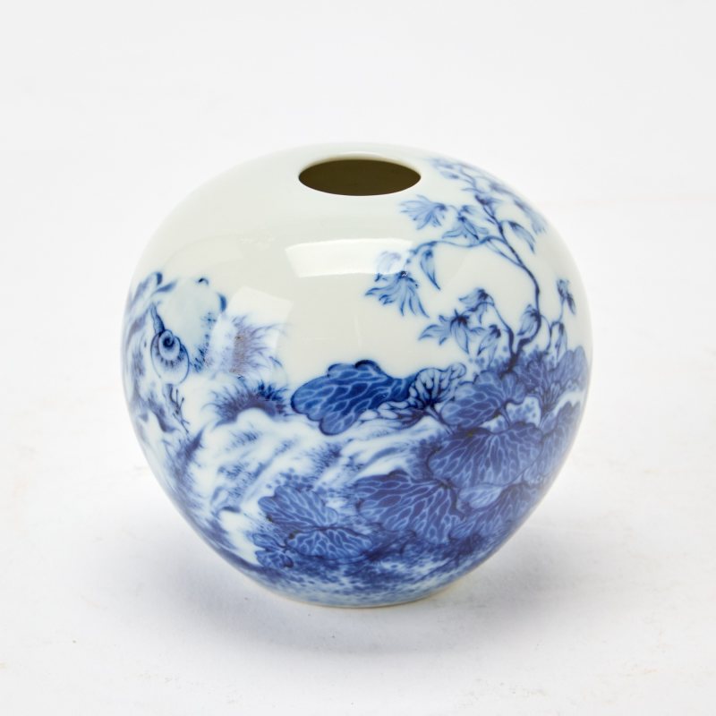 A Chinese Wang-Bu-Style Blue and White Porcelain Water Pot