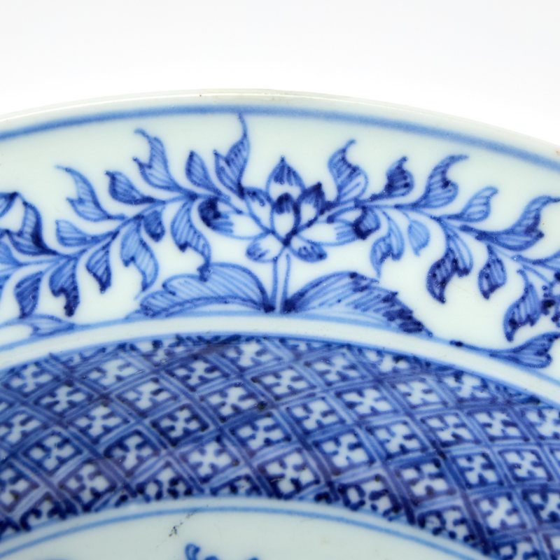 A Pair of Chinese Blue and White Porcelain Dishes - 图4
