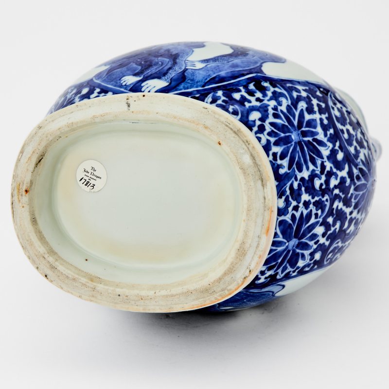 A Chinese Blue and White Porcelain Vase - 图6