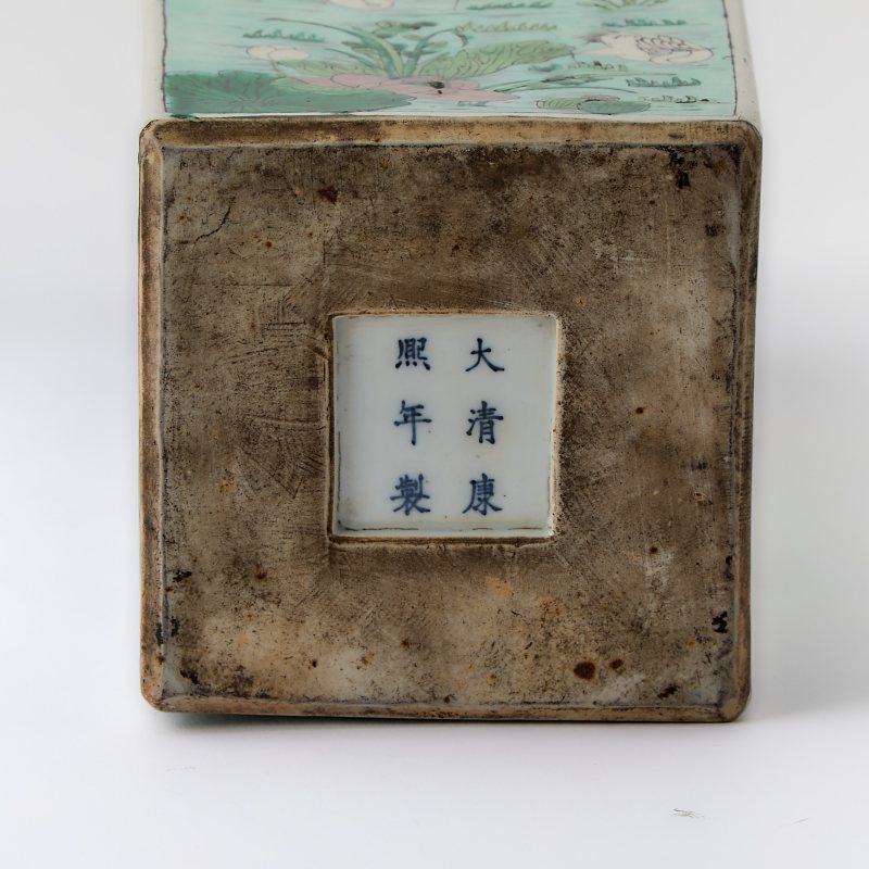 A Pair of Chinese Famille Noire Porcelain Square Vases - 图7