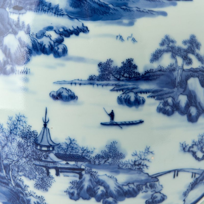 A Chinese Blue and White and Celadon Glazed Porcelain Hu Vase - 图5