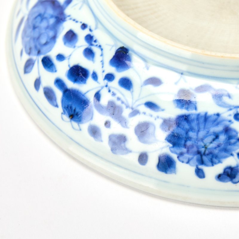 A Chinese Blue and White Porcelain ‘Lotus’ Dish - 图4