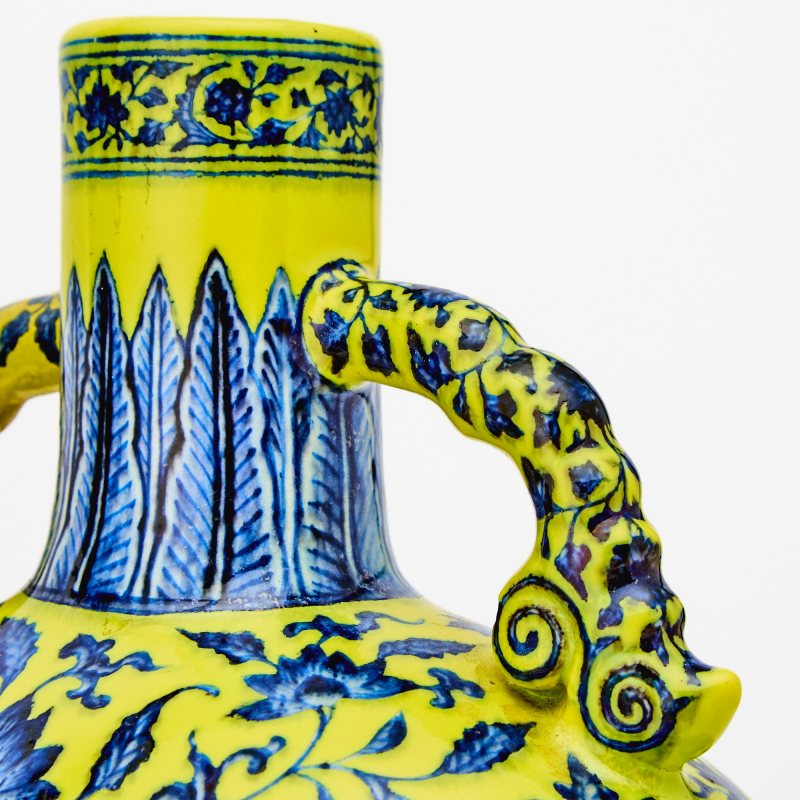An Exceptionally Rare Chinese Yellow Ground and Underglaze Blue Porcelain Moon Flask, Baoyueping - 图3