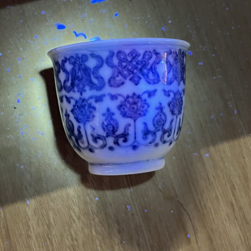 清乾隆青花八宝纹铃铛杯 - 图10