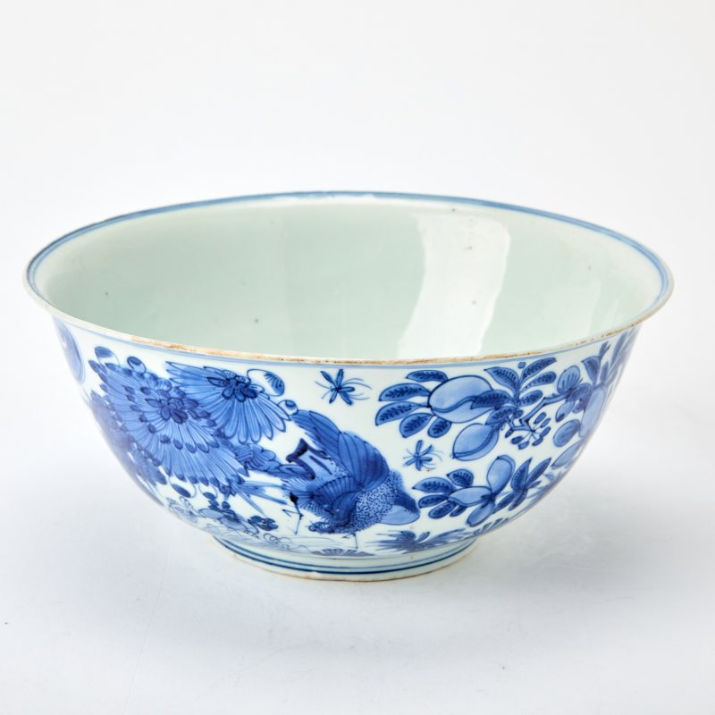 An Unusual Chinese Blue and White Porcelain Bowl - 图3