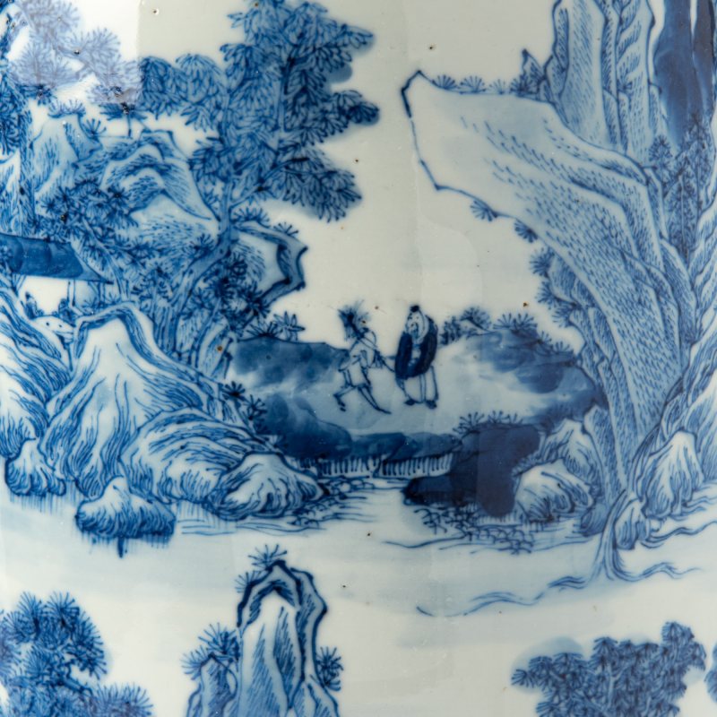 A Chinese Kangxi-Style Blue and White Porcelain Rouleau Vase - 图5