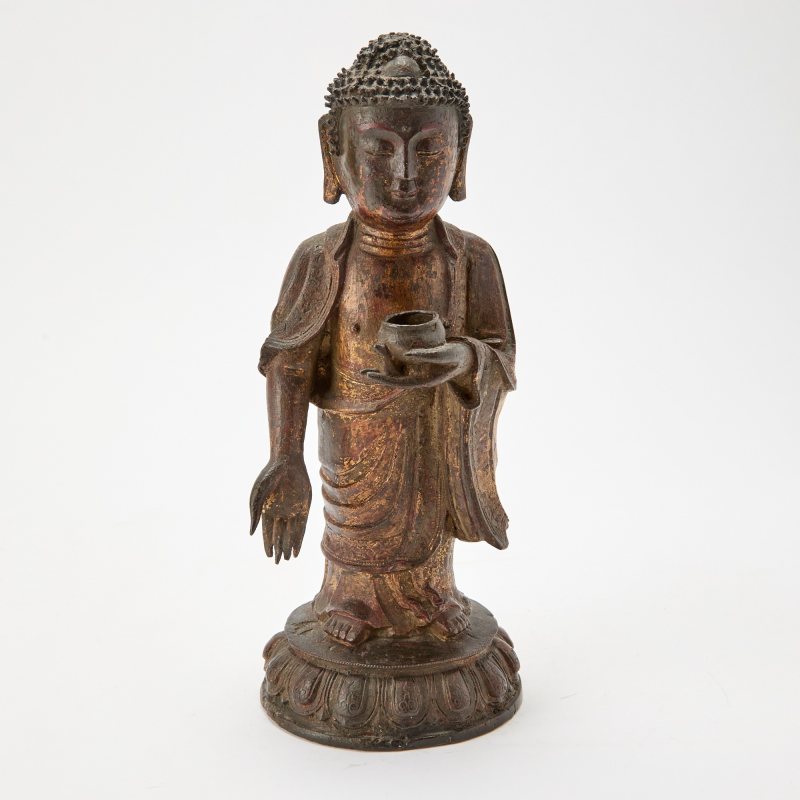 A Chinese Gilt Lacquered Bronze Figure of Shakyamuni - 图2
