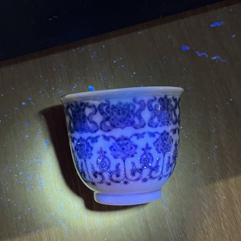 清乾隆青花八宝纹铃铛杯 - 图11