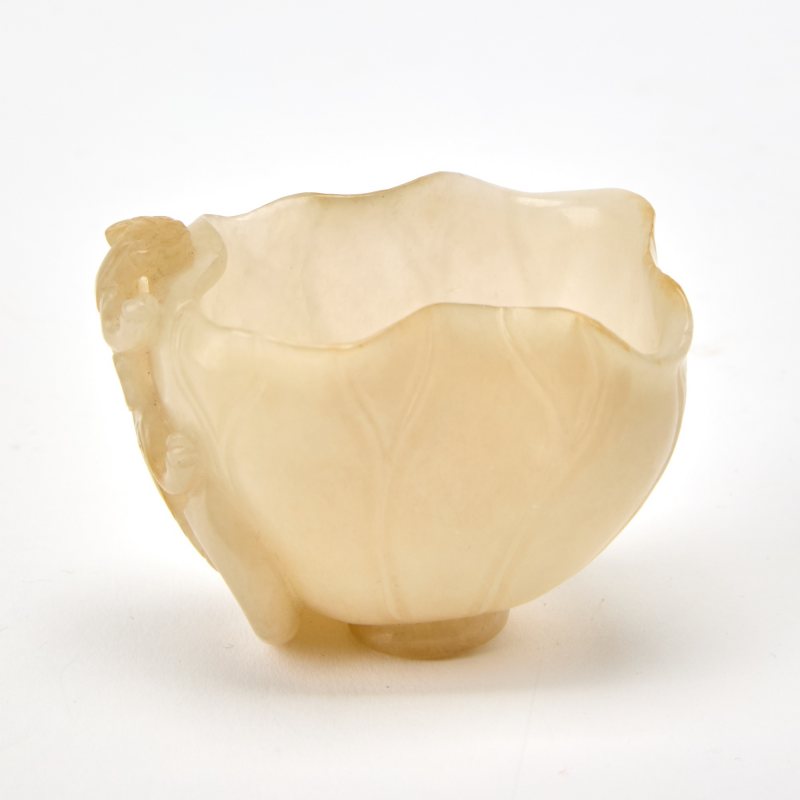 A Chinese Carved White Jade Water Coupe - 图4