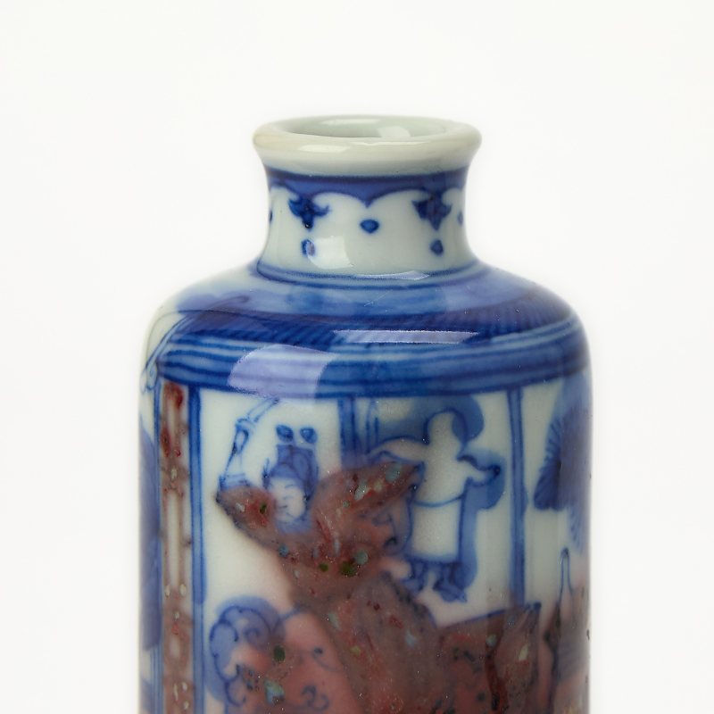 Three Chinese Glazed Porcelain Snuff Bottles - 图3