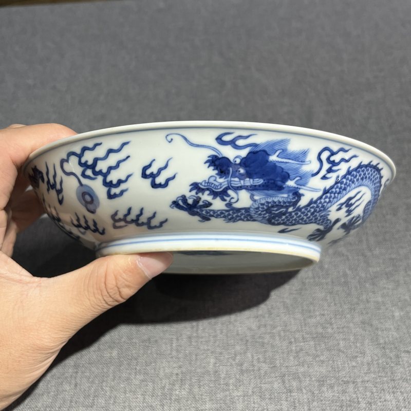清乾隆青花双龙赶珠纹盘 - 图8