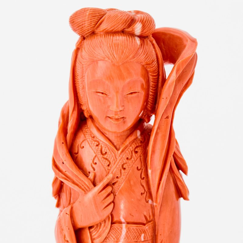 A Chinese Carved Coral Figure of a Meiren - 图3