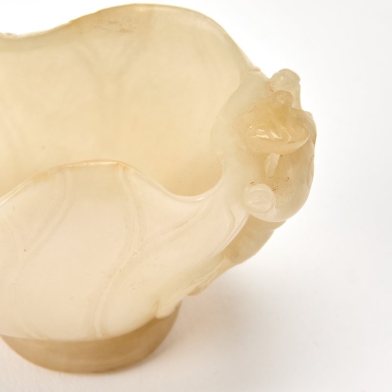 A Chinese Carved White Jade Water Coupe - 图7