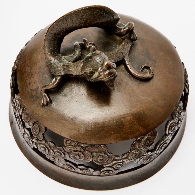 A Chinese Cast Bronze Censer and Cover - 图7